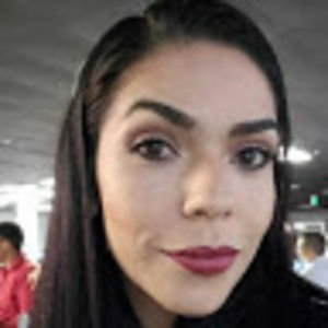 Meet your Posher, Alejandra